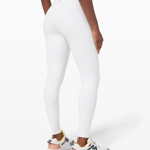 Lululemon wunder under